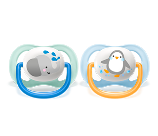 M&aacute;y l&agrave;m thức ăn v&agrave; bộ ch&eacute;n đĩa tập ăn