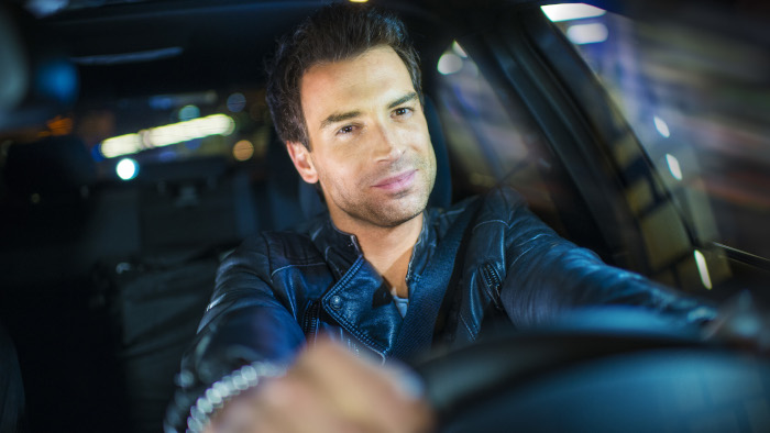 t&igrave;m đ&egrave;n halogen ph&ugrave; hợp cho xe hơi của bạn