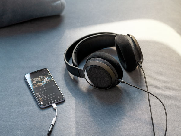 &Acirc;m thanh TV đến tai nghe